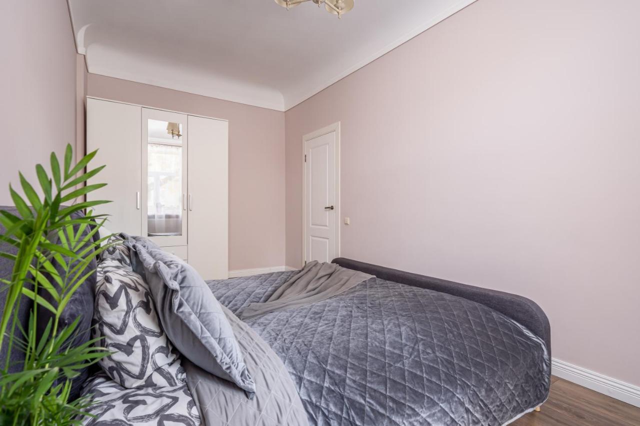 Stylish Latvian Classic 1-Bedroom Apartment Near City Center, Parks & Public Transport Links 里加 外观 照片