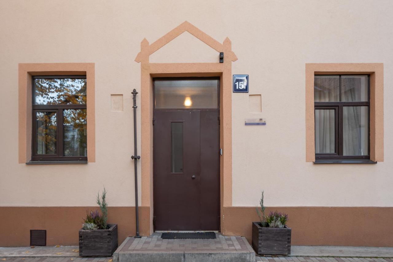 Stylish Latvian Classic 1-Bedroom Apartment Near City Center, Parks & Public Transport Links 里加 外观 照片