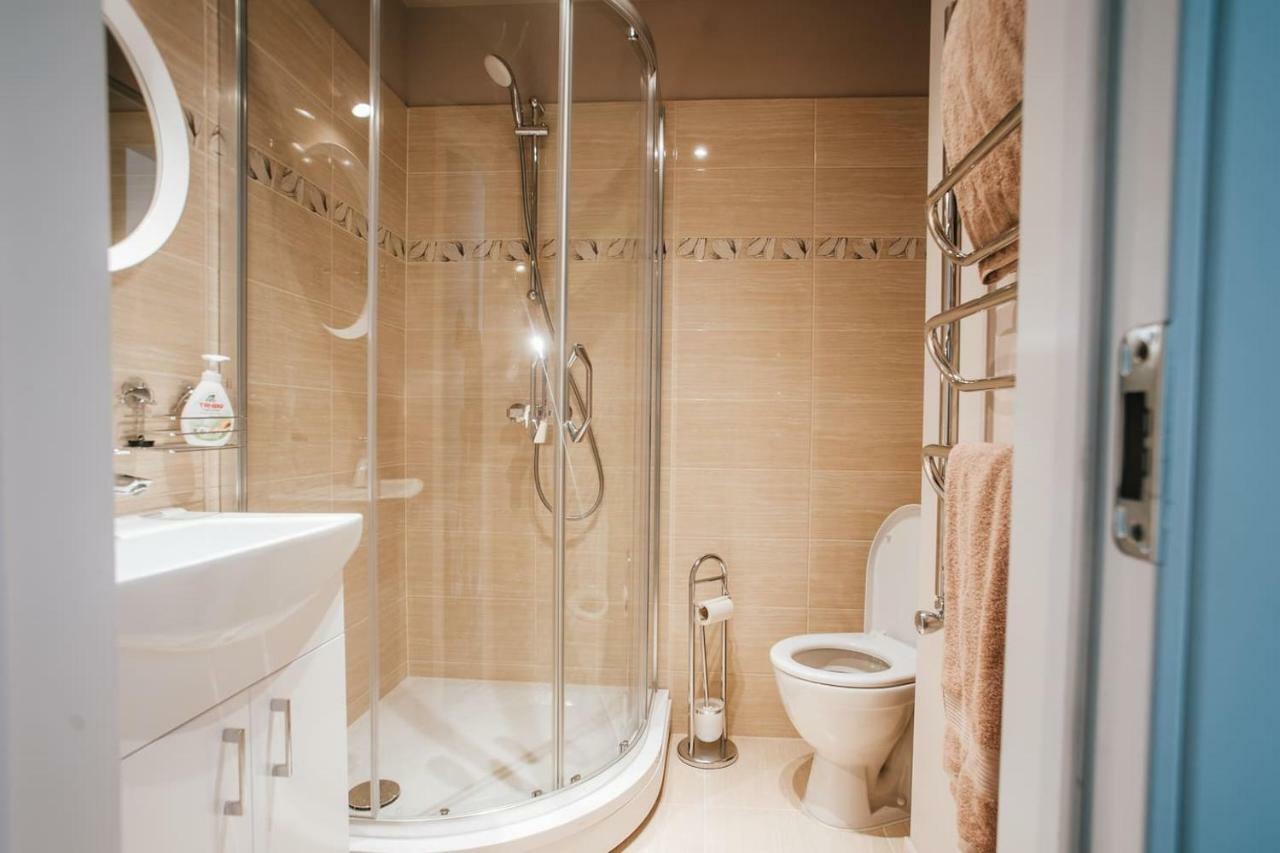 Stylish Latvian Classic 1-Bedroom Apartment Near City Center, Parks & Public Transport Links 里加 外观 照片